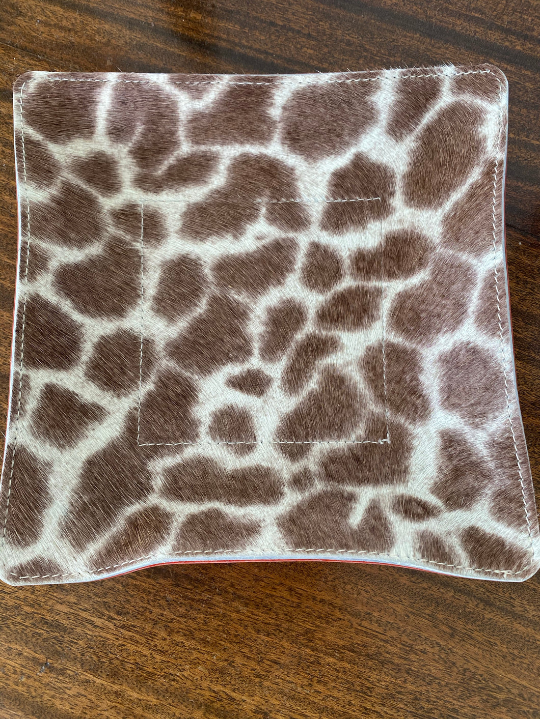 Giraffe & Pastel Coral